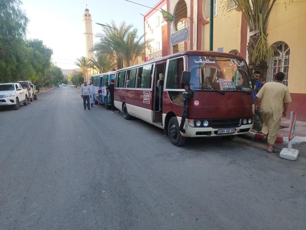 نشاطات ثقافية ورحلات ترفيهية
